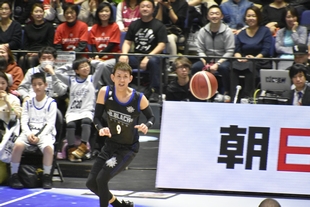 B.BLACK 折茂選手