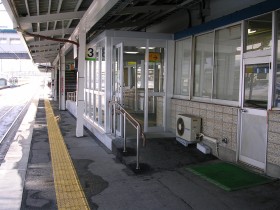 江別駅・改札（豊幌方）