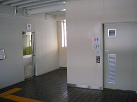 江別駅・多目的トイレ