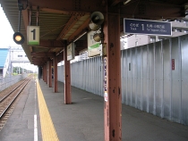 野幌駅・1番ホーム(2008.8.24)