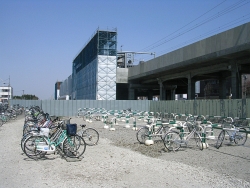 野幌駅西駐輪場(2012.4.30)