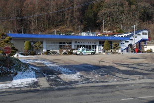 金田一温泉駅・駅舎