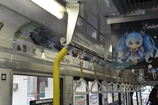 雪ミク電車・車内広告